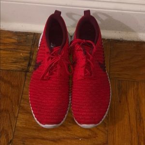 Red Nike Roshes